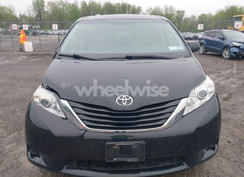 Photo 13 of 2017 Toyota Sienna LE 8 PASSENGER (VIN 5TDKZ3DC0HS856654)