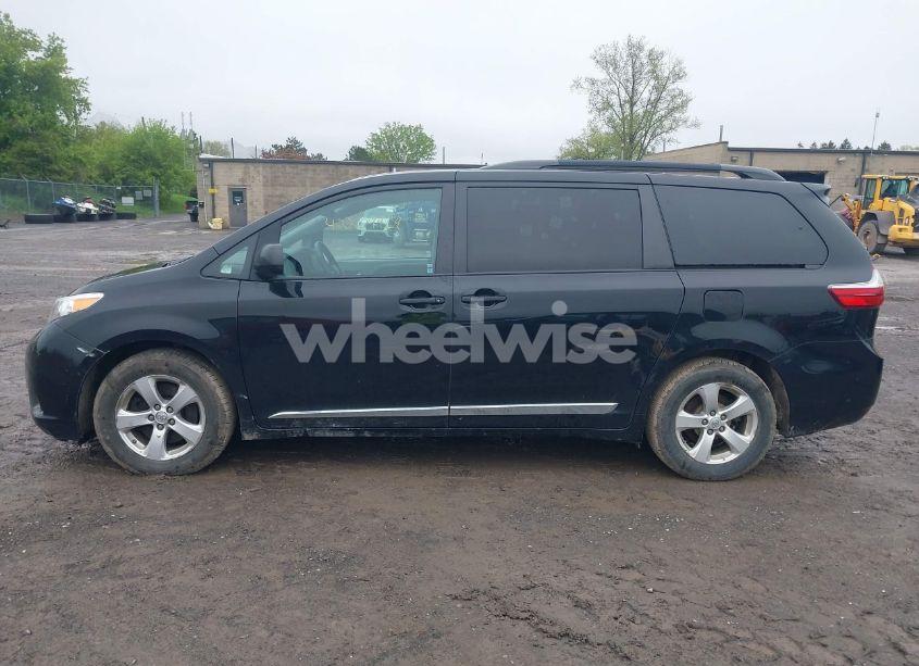 Photo 15 of 2017 Toyota Sienna LE 8 PASSENGER (VIN 5TDKZ3DC0HS856654)