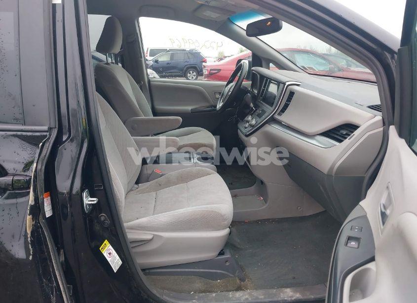 Photo 5 of 2017 Toyota Sienna LE 8 PASSENGER (VIN 5TDKZ3DC0HS856654)