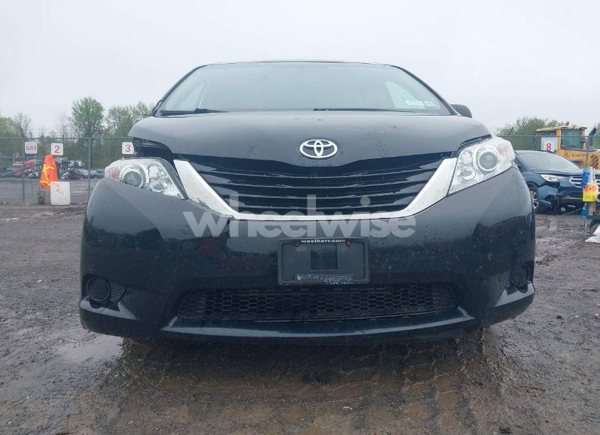 Photo 6 of 2017 Toyota Sienna LE 8 PASSENGER (VIN 5TDKZ3DC0HS856654)