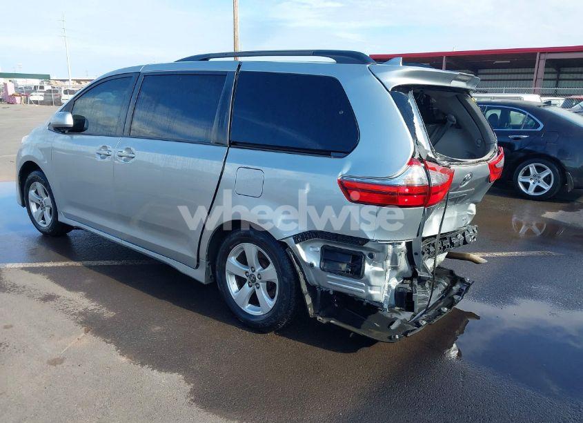 Photo 3 of 2020 Toyota Sienna LE (VIN 5TDKZ3DC0LS052900)