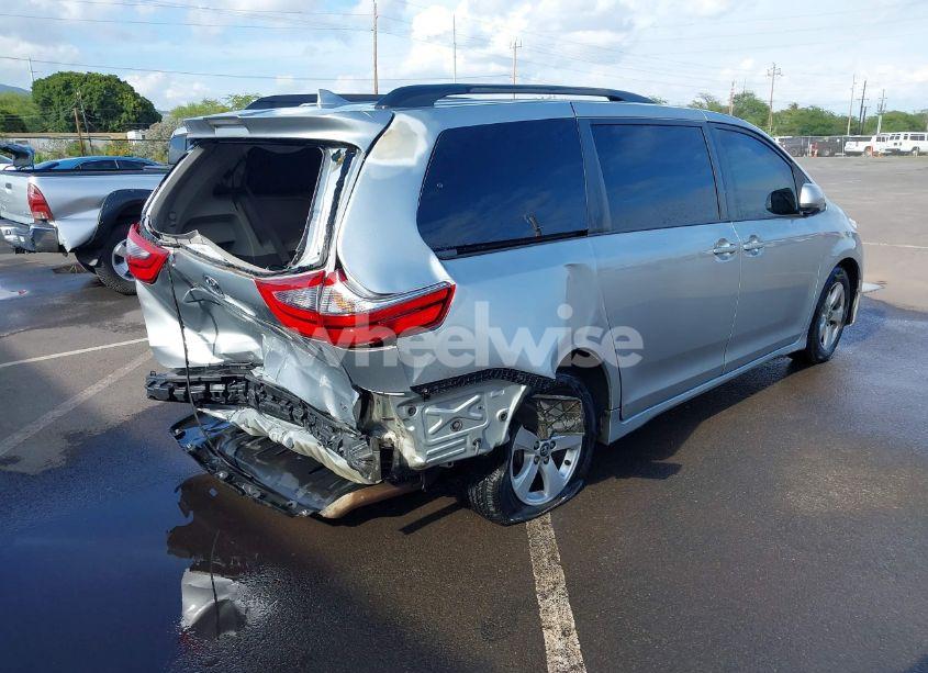 Photo 4 of 2020 Toyota Sienna LE (VIN 5TDKZ3DC0LS052900)