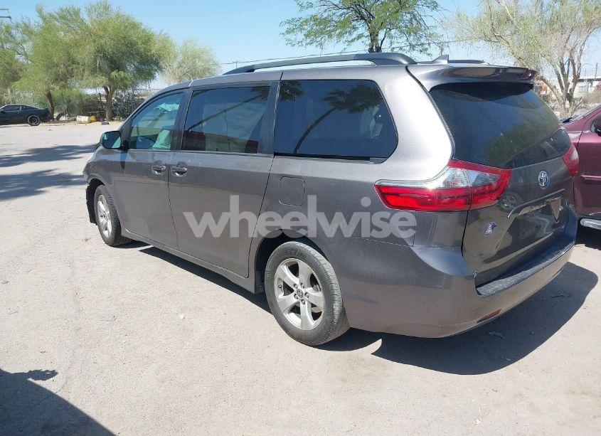 Photo 3 of 2020 Toyota Sienna LE (VIN 5TDKZ3DC0LS070040)