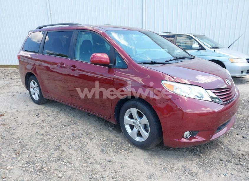 2017 Toyota Sienna LE 8 PASSENGER (VIN 5TDKZ3DC1HS770320) main photo