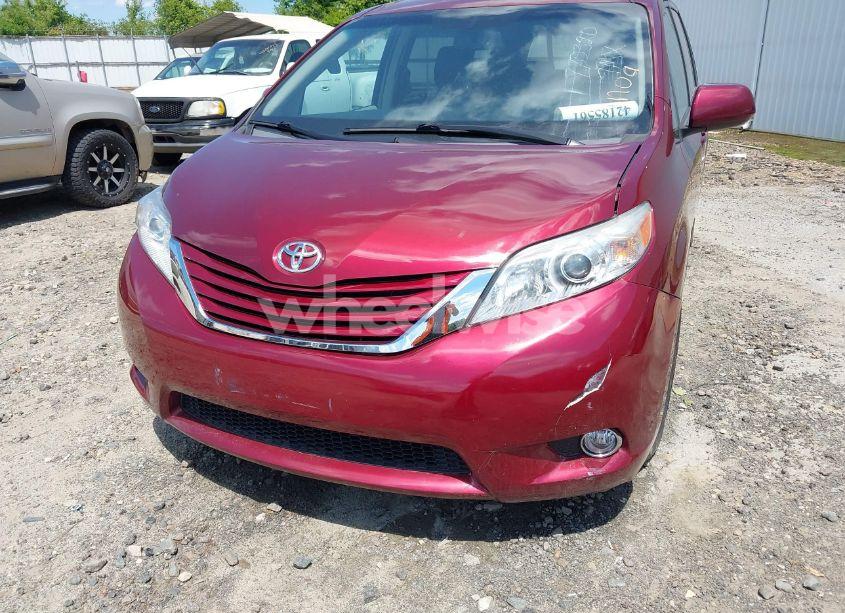 Photo 6 of 2017 Toyota Sienna LE 8 PASSENGER (VIN 5TDKZ3DC1HS770320)