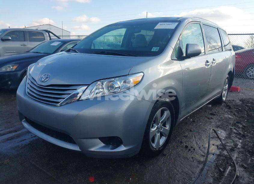 Photo 2 of 2017 Toyota Sienna LE 8 PASSENGER (VIN 5TDKZ3DC1HS812243)