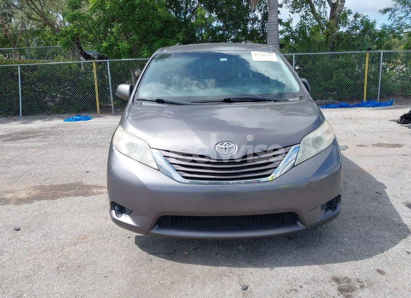 Photo 12 of 2017 Toyota Sienna LE 8 PASSENGER (VIN 5TDKZ3DC1HS847347)