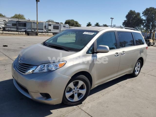 Photo 10 of 2017 TOYOTA SIENNA LE (VIN 5TDKZ3DC1HS867498)