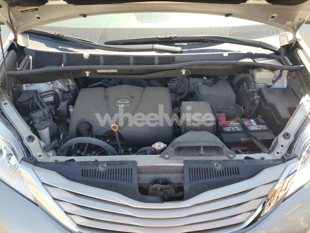 Photo 3 of 2017 TOYOTA SIENNA LE (VIN 5TDKZ3DC1HS867498)