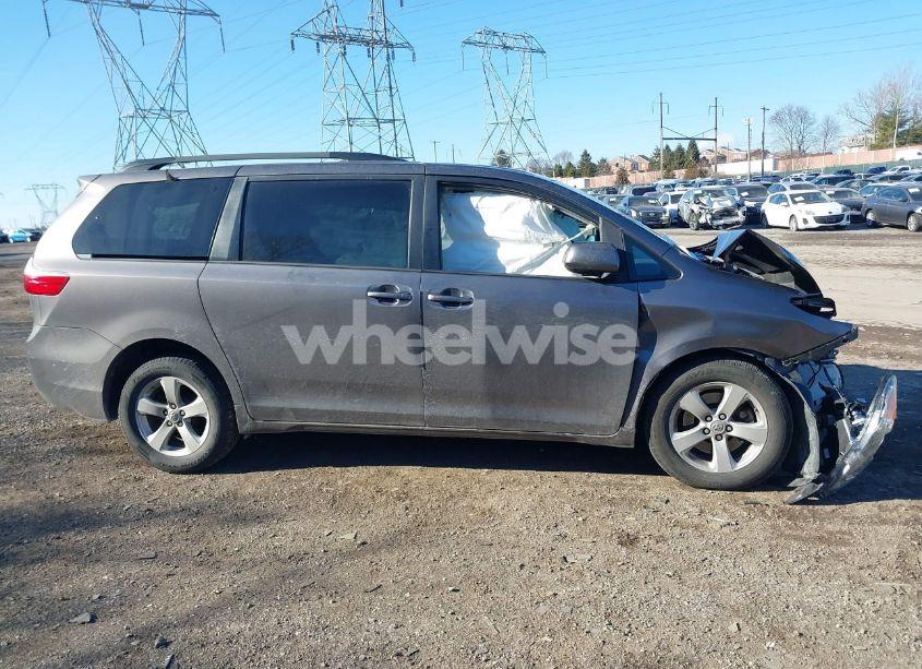 Photo 13 of 2017 Toyota Sienna LE 8 PASSENGER (VIN 5TDKZ3DC1HS880767)