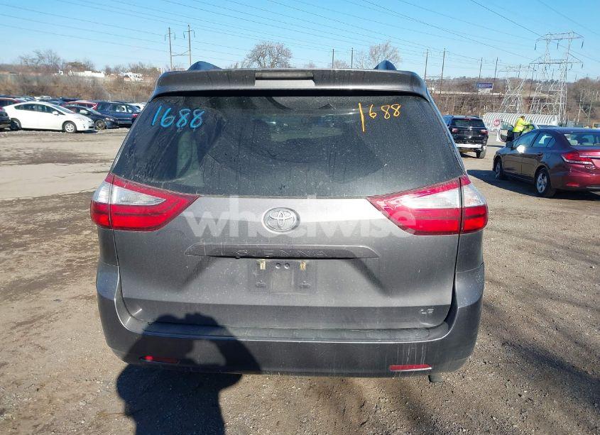 Photo 16 of 2017 Toyota Sienna LE 8 PASSENGER (VIN 5TDKZ3DC1HS880767)