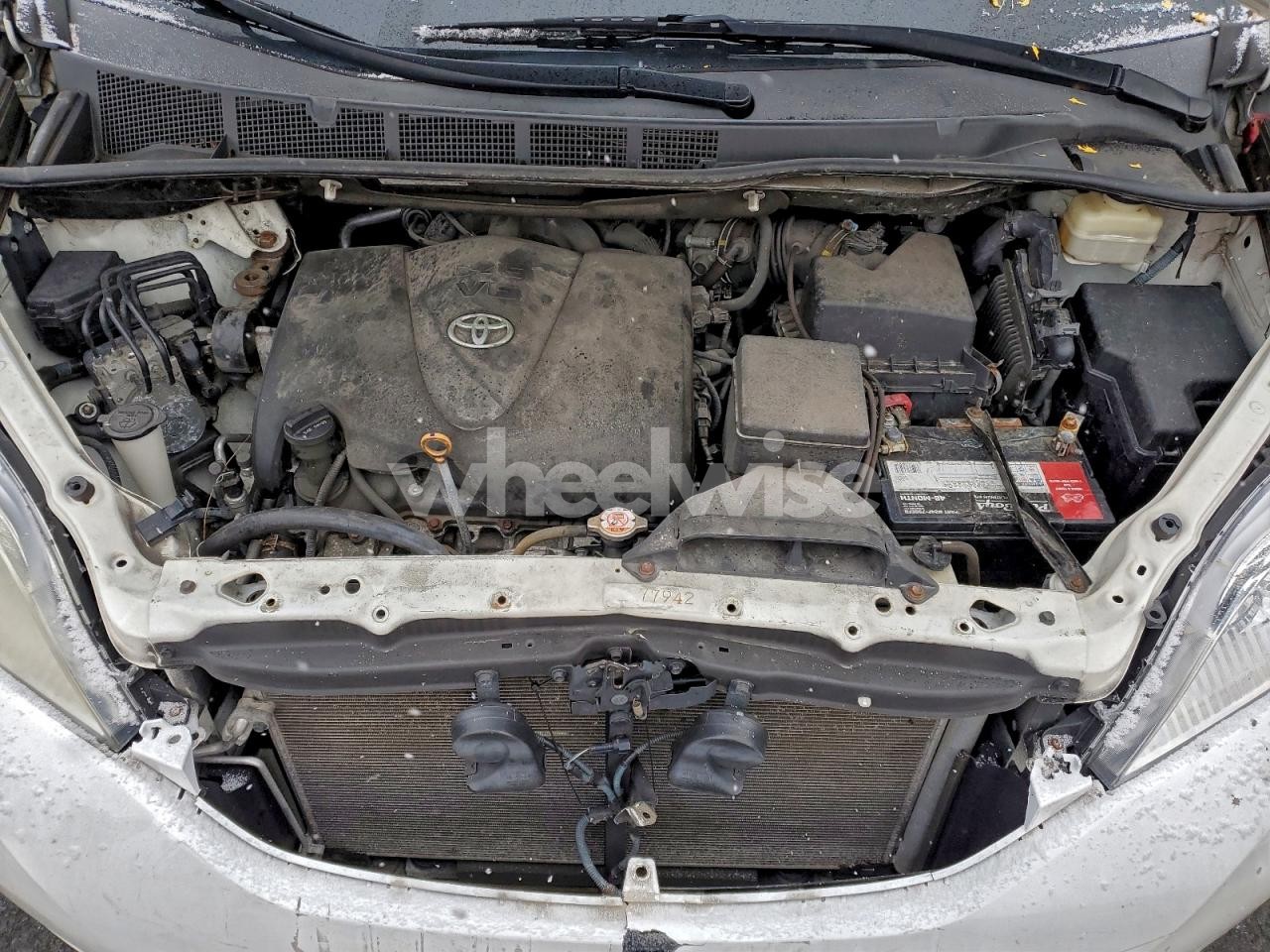 Photo 12 of 2017 TOYOTA SIENNA LE (VIN 5TDKZ3DC1HS899691)