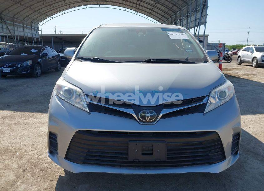 Photo 13 of 2019 Toyota Sienna LE 7 PASSENGER (VIN 5TDKZ3DC1KS966037)