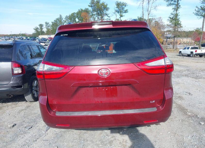 Photo 16 of 2020 Toyota Sienna LE (VIN 5TDKZ3DC1LS081239)