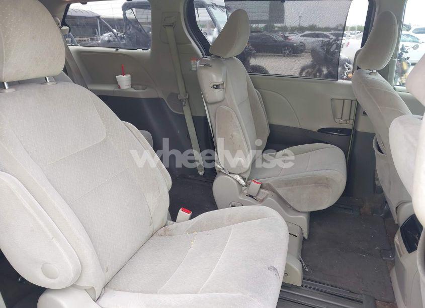 Photo 8 of 2017 Toyota Sienna LE 8 PASSENGER (VIN 5TDKZ3DC2HS860656)