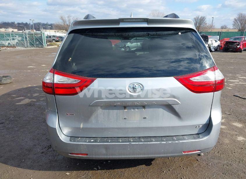 Photo 16 of 2018 Toyota Sienna LE 8 PASSENGER (VIN 5TDKZ3DC2JS912647)