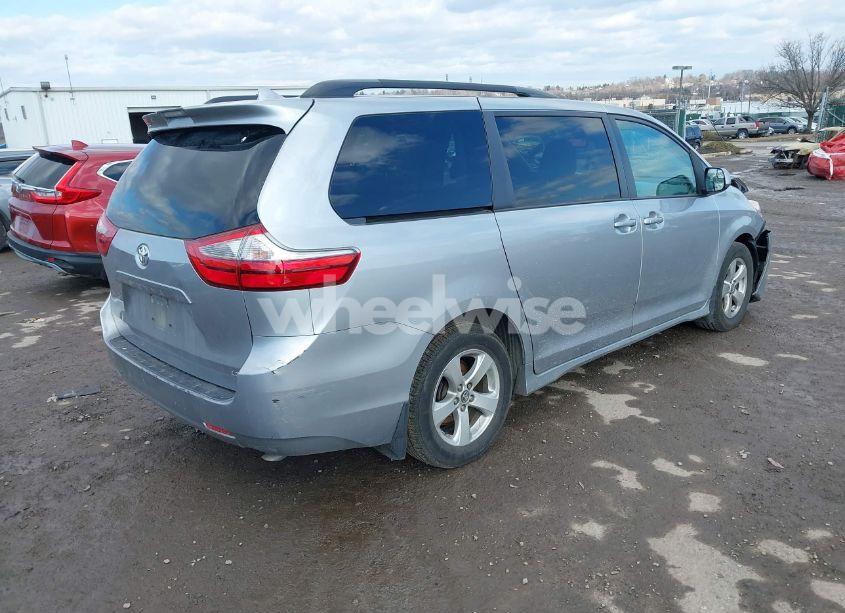 Photo 4 of 2018 Toyota Sienna LE 8 PASSENGER (VIN 5TDKZ3DC2JS912647)
