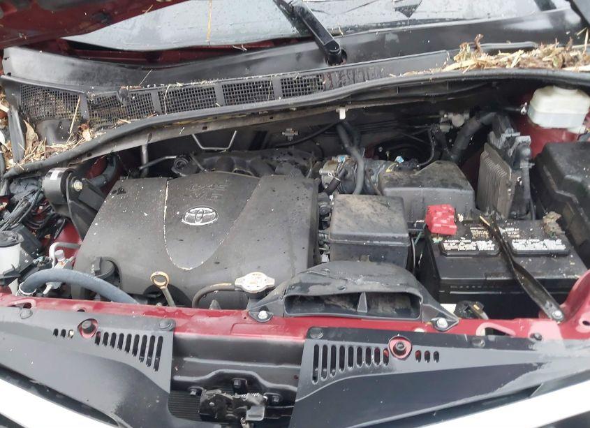 Photo 10 of 2019 Toyota Sienna LE 7 PASSENGER (VIN 5TDKZ3DC2KS012302)