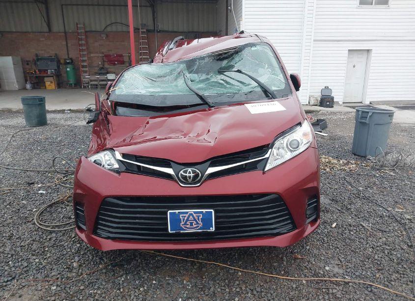 Photo 11 of 2019 Toyota Sienna LE 7 PASSENGER (VIN 5TDKZ3DC2KS012302)