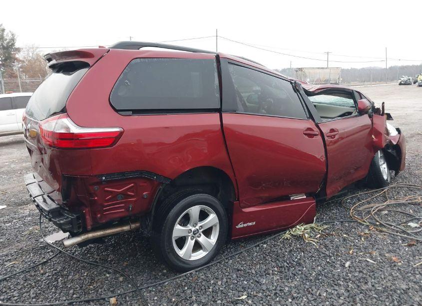 Photo 4 of 2019 Toyota Sienna LE 7 PASSENGER (VIN 5TDKZ3DC2KS012302)