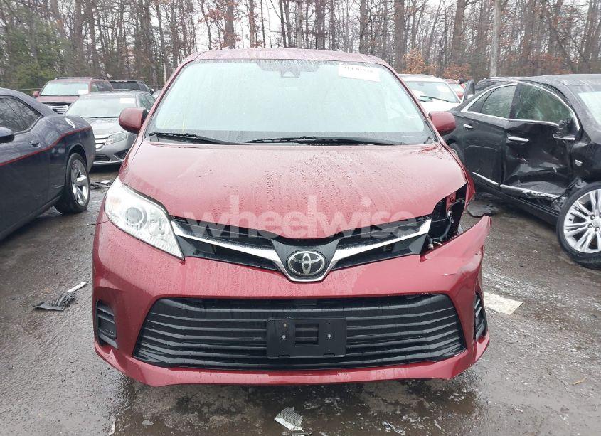 Photo 13 of 2019 Toyota Sienna LE 8 PASSENGER (VIN 5TDKZ3DC2KS974339)