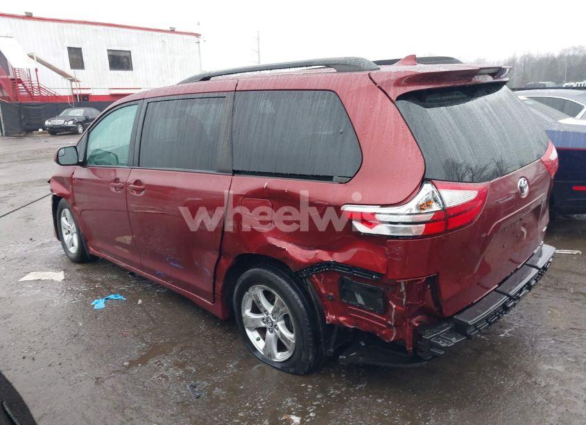 Photo 3 of 2019 Toyota Sienna LE 8 PASSENGER (VIN 5TDKZ3DC2KS974339)