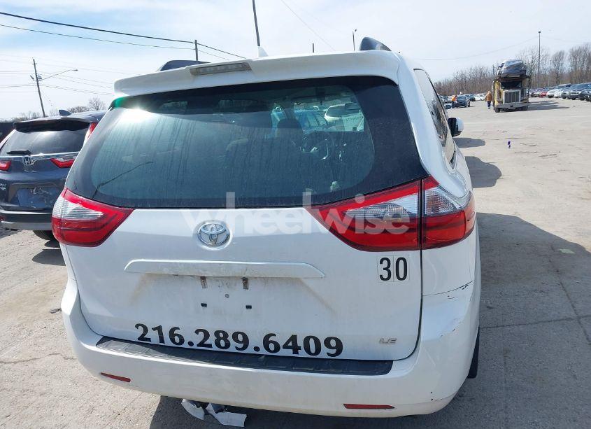 Photo 17 of 2020 Toyota Sienna LE (VIN 5TDKZ3DC2LS024290)