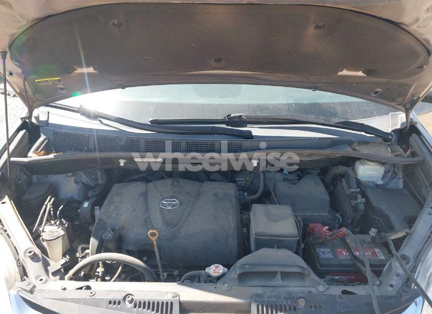 Photo 10 of 2020 Toyota Sienna LE (VIN 5TDKZ3DC2LS036312)