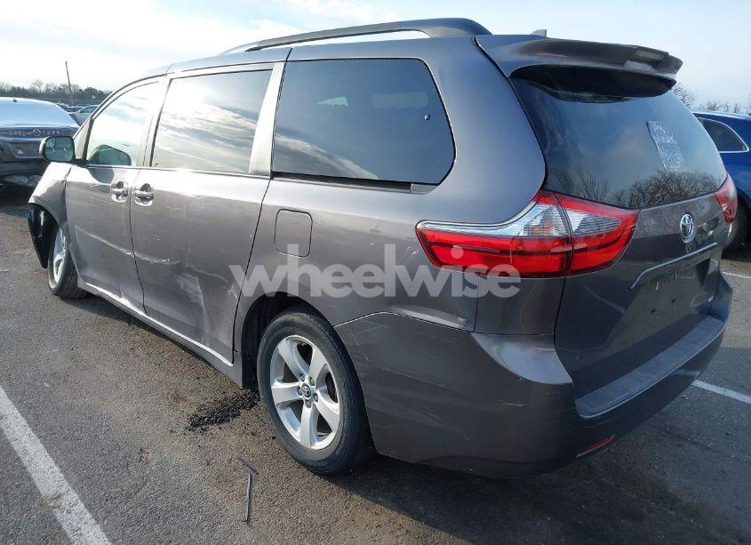 Photo 3 of 2020 Toyota Sienna LE (VIN 5TDKZ3DC2LS055880)
