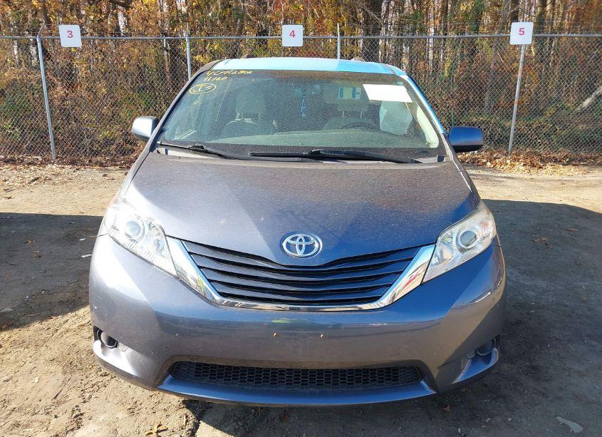 Photo 11 of 2017 Toyota Sienna LE 8 PASSENGER (VIN 5TDKZ3DC3HS785711)