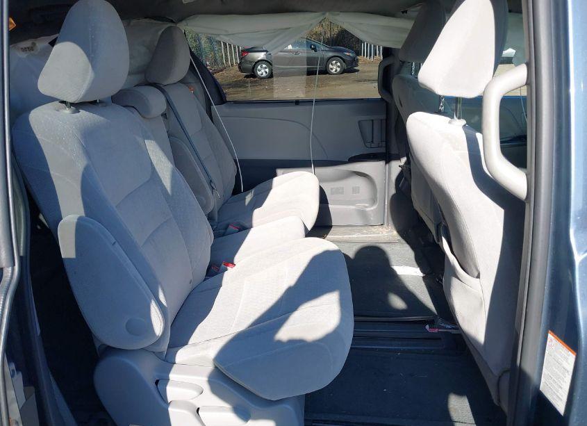 Photo 8 of 2017 Toyota Sienna LE 8 PASSENGER (VIN 5TDKZ3DC3HS785711)