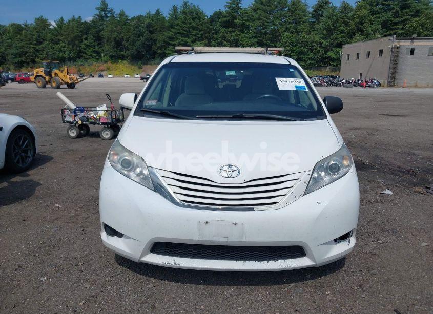 Photo 11 of 2017 Toyota Sienna LE 8 PASSENGER (VIN 5TDKZ3DC3HS826015)