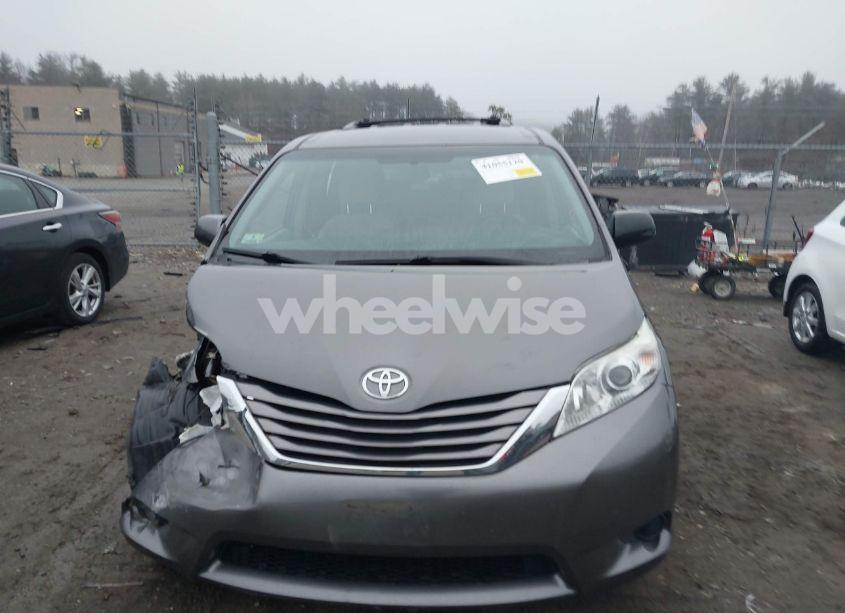 Photo 12 of 2017 Toyota Sienna LE 8 PASSENGER (VIN 5TDKZ3DC3HS832266)