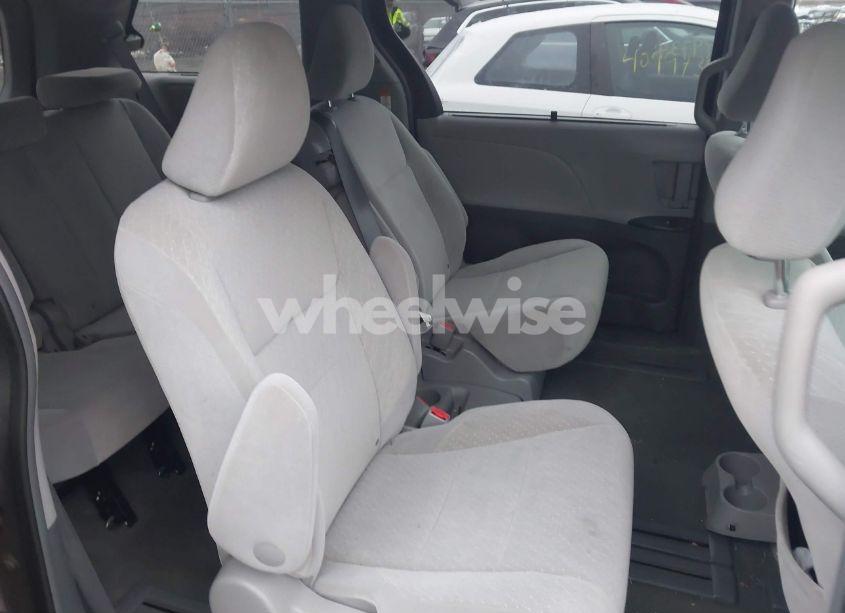 Photo 8 of 2017 Toyota Sienna LE 8 PASSENGER (VIN 5TDKZ3DC3HS832266)