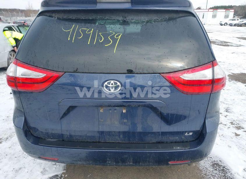 Photo 15 of 2018 Toyota Sienna LE 8 PASSENGER (VIN 5TDKZ3DC3JS905514)