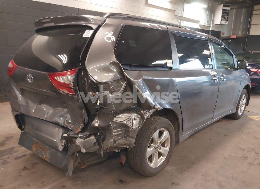 Photo 6 of 2018 Toyota Sienna LE 8 PASSENGER (VIN 5TDKZ3DC3JS906162)