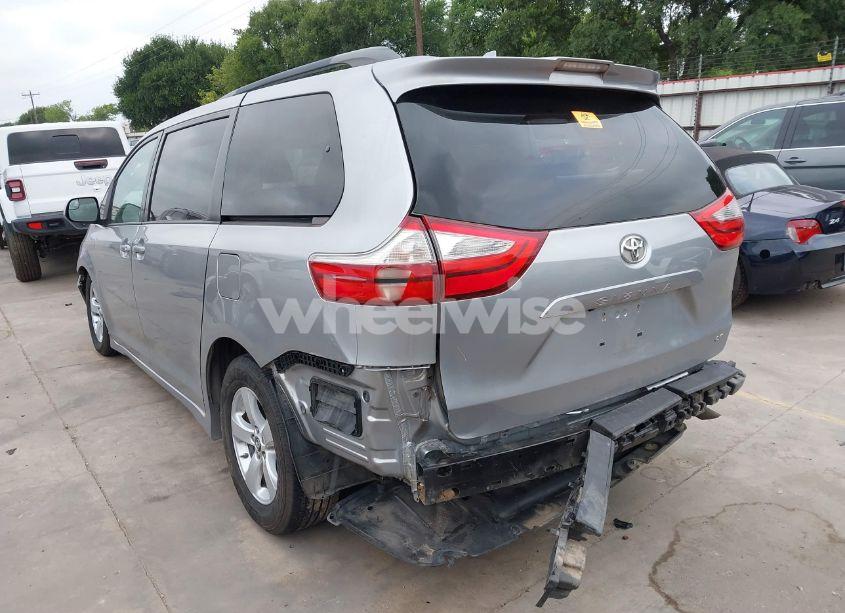 Photo 3 of 2018 Toyota Sienna LE 8 PASSENGER (VIN 5TDKZ3DC3JS917131)