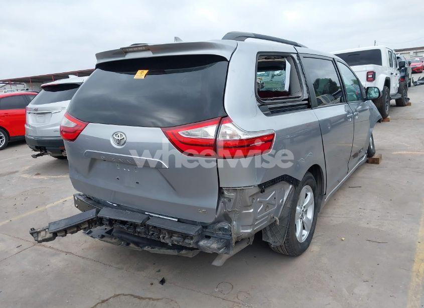 Photo 4 of 2018 Toyota Sienna LE 8 PASSENGER (VIN 5TDKZ3DC3JS917131)