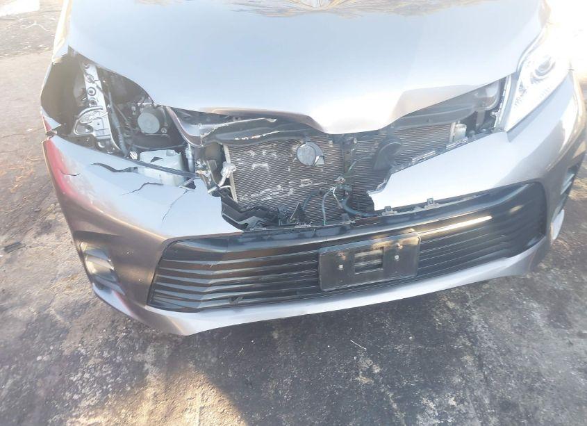 Photo 6 of 2019 Toyota Sienna LE 8 PASSENGER (VIN 5TDKZ3DC3KS009750)