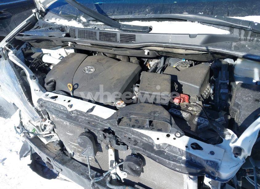 Photo 10 of 2020 Toyota Sienna LE (VIN 5TDKZ3DC3LS051451)