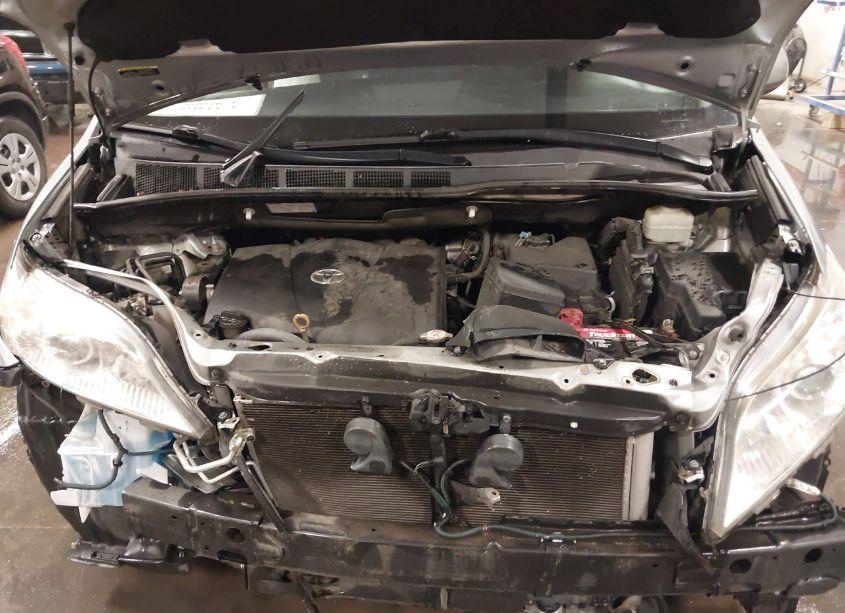 Photo 10 of 2017 Toyota Sienna LE 8 PASSENGER (VIN 5TDKZ3DC4HS769744)