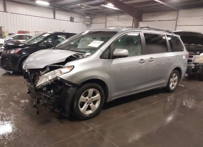 Photo 2 of 2017 Toyota Sienna LE 8 PASSENGER (VIN 5TDKZ3DC4HS769744)