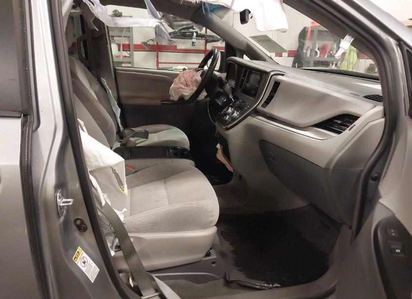 Photo 5 of 2017 Toyota Sienna LE 8 PASSENGER (VIN 5TDKZ3DC4HS769744)