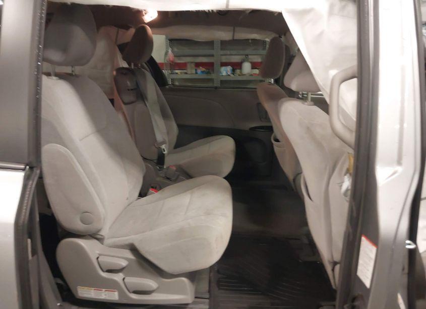 Photo 8 of 2017 Toyota Sienna LE 8 PASSENGER (VIN 5TDKZ3DC4HS769744)