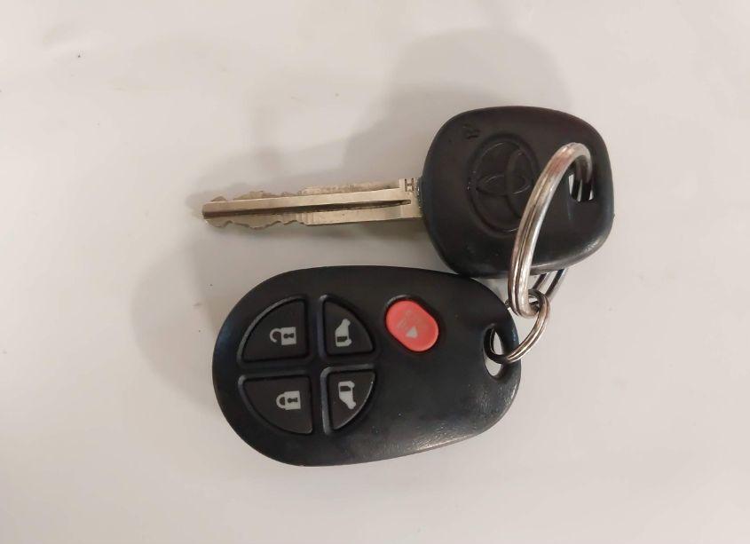 Photo 11 of 2017 Toyota Sienna LE 8 PASSENGER (VIN 5TDKZ3DC4HS771963)