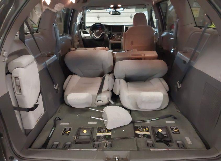 Photo 20 of 2017 Toyota Sienna LE 8 PASSENGER (VIN 5TDKZ3DC4HS771963)