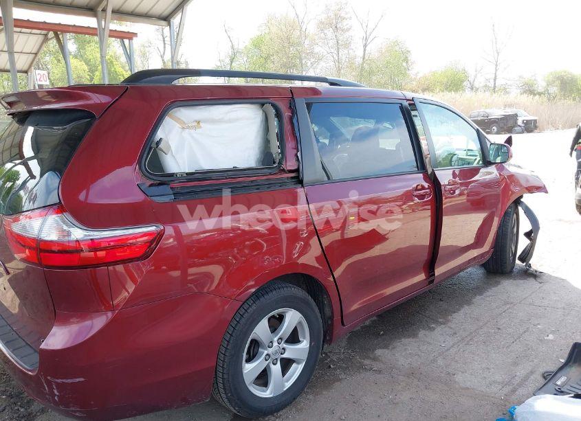 Photo 18 of 2017 Toyota Sienna LE 8 PASSENGER (VIN 5TDKZ3DC4HS899653)