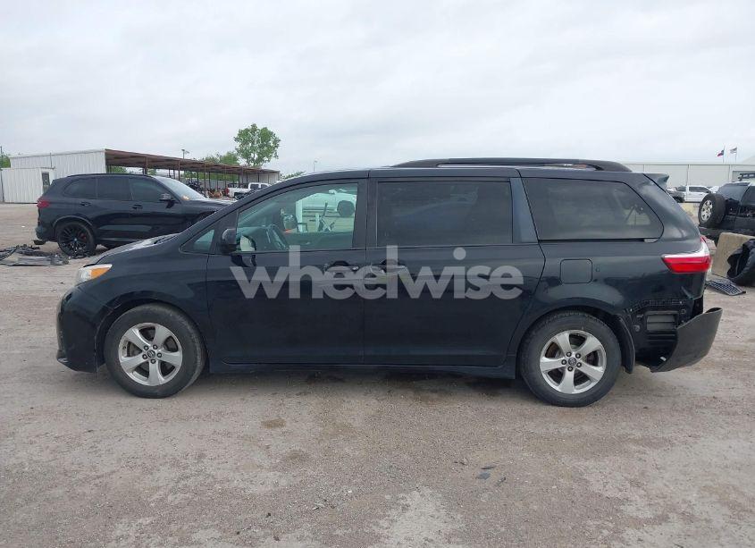 Photo 14 of 2019 Toyota Sienna LE 8 PASSENGER (VIN 5TDKZ3DC4KS011331)