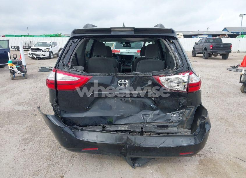 Photo 16 of 2019 Toyota Sienna LE 8 PASSENGER (VIN 5TDKZ3DC4KS011331)