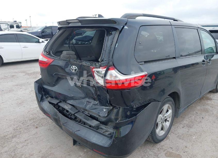 Photo 17 of 2019 Toyota Sienna LE 8 PASSENGER (VIN 5TDKZ3DC4KS011331)